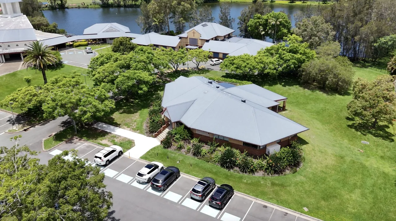 Aerial view of the Inspiring Choices clinic at Clear Island Waters on the Gold Coast